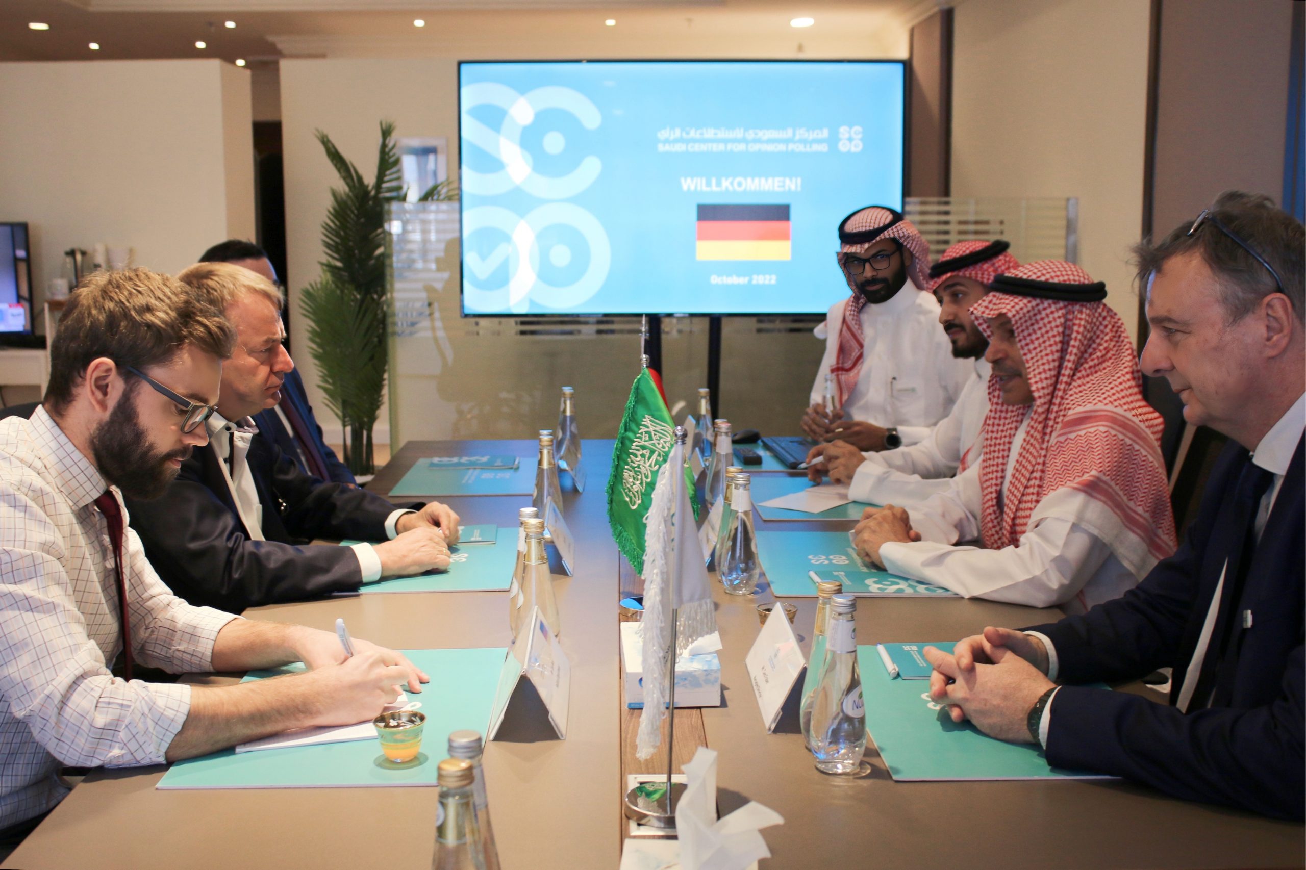 سفير ألمانيا لدى المملكة يزور المركز السعودي لاستطلاعات الرأي